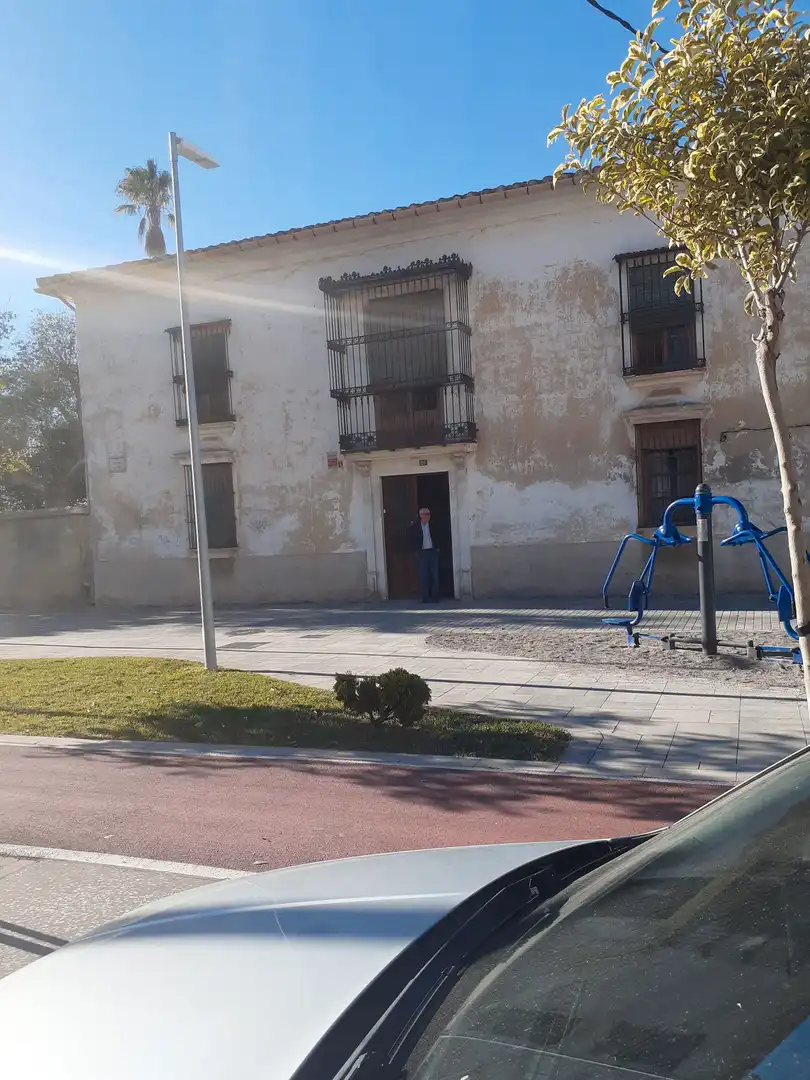Vista exterior de Casa o xalet en venda en Almazora / Almassora amb Jardí privat, Terrassa i Moblat