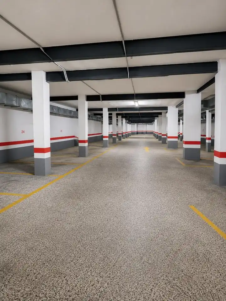 Parkplatz von Wohnung zum Verkauf in Zaragoza mit Klimaanlage, Heizung und Parkett