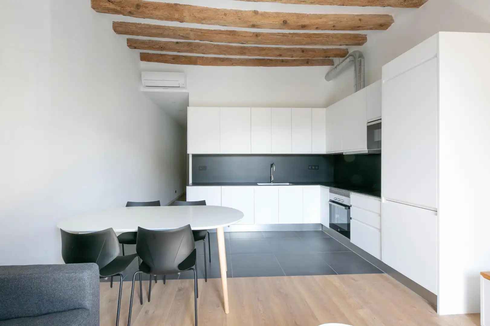 Küche von Wohnung zur Miete in Barcelona mit Klimaanlage, Heizung und Parkett