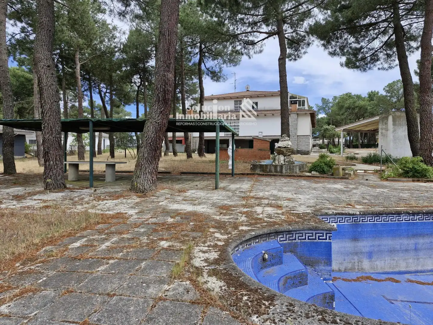 Einfamilien-Reihenhaus zum Verkauf in Alba de Tormes mit Heizung, Abstellraum und Schwimmbad