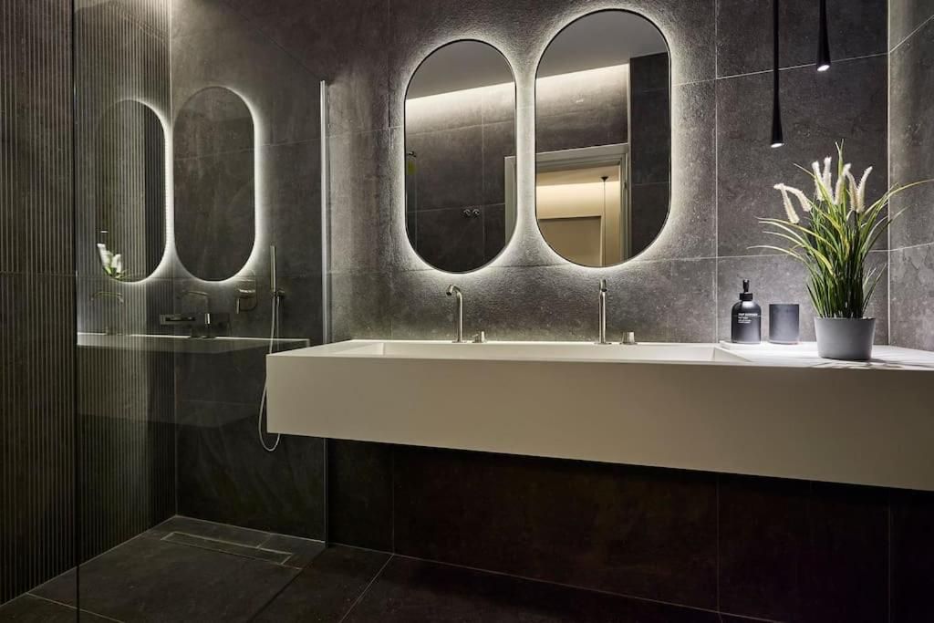 Bathroom of Flat to rent in  Valencia Capital  with Air Conditioner, Furnished and Pets allowed