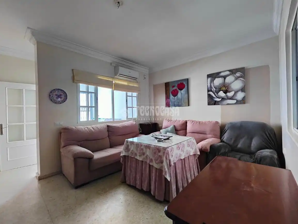 Dormitori de Casa o xalet en venda en Los Palacios y Villafranca amb Aire condicionat