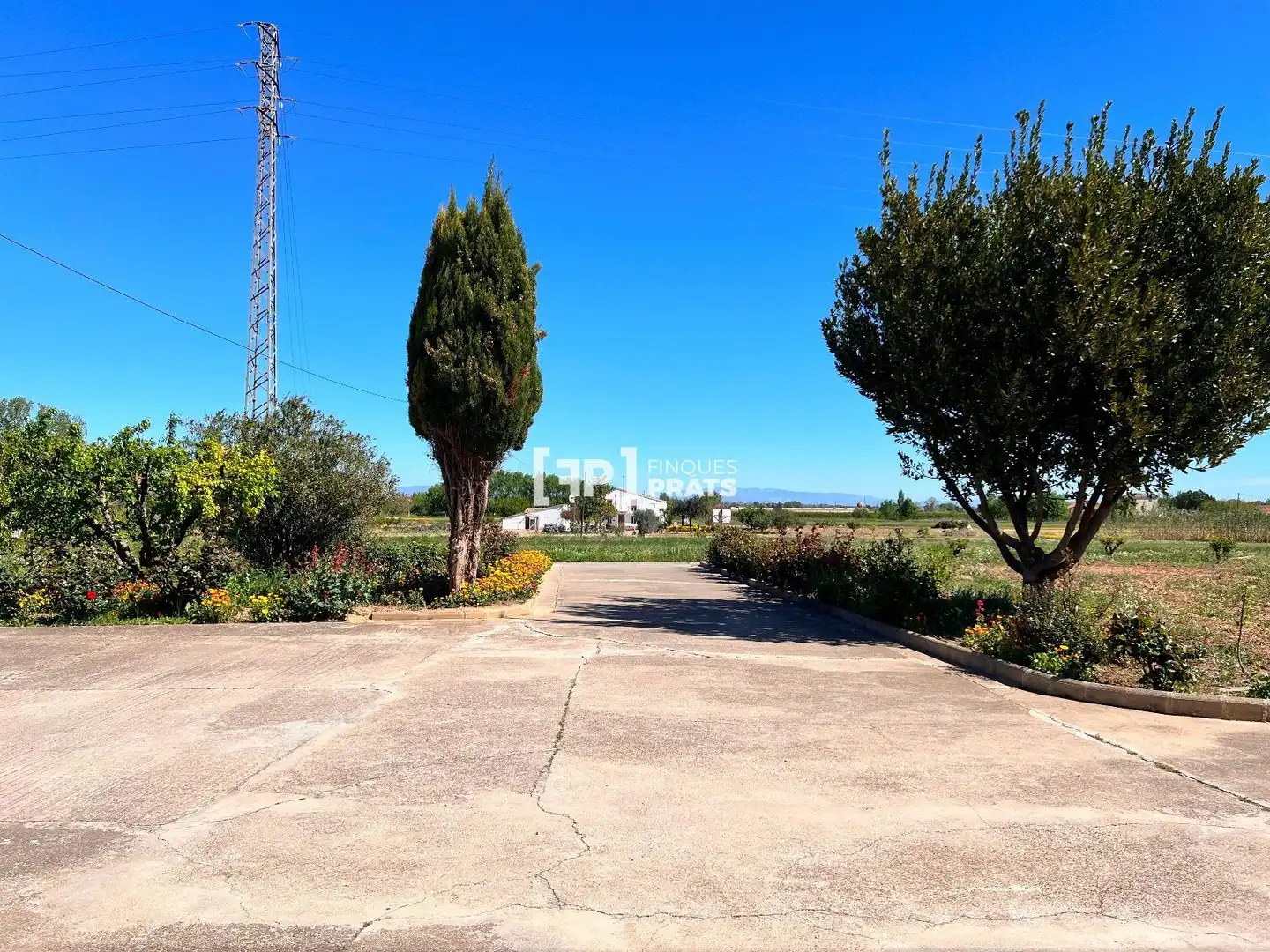 Exterior view of Houses for sale in Lleida  with Heating, Swimming Pool and Furnished