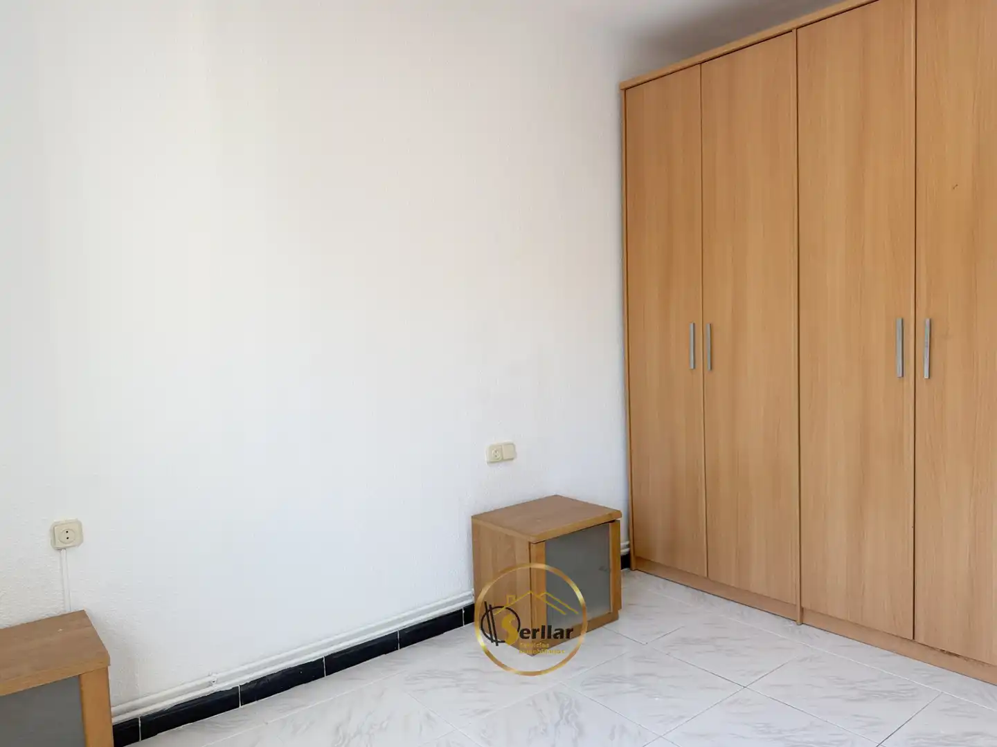 Habitación de Piso en venta en Sabadell con Calefacción y Microondas