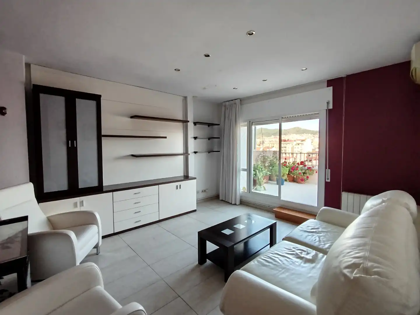 Wohnzimmer von Wohnung zum Verkauf in  Barcelona Capital mit Klimaanlage, Heizung und Terrasse