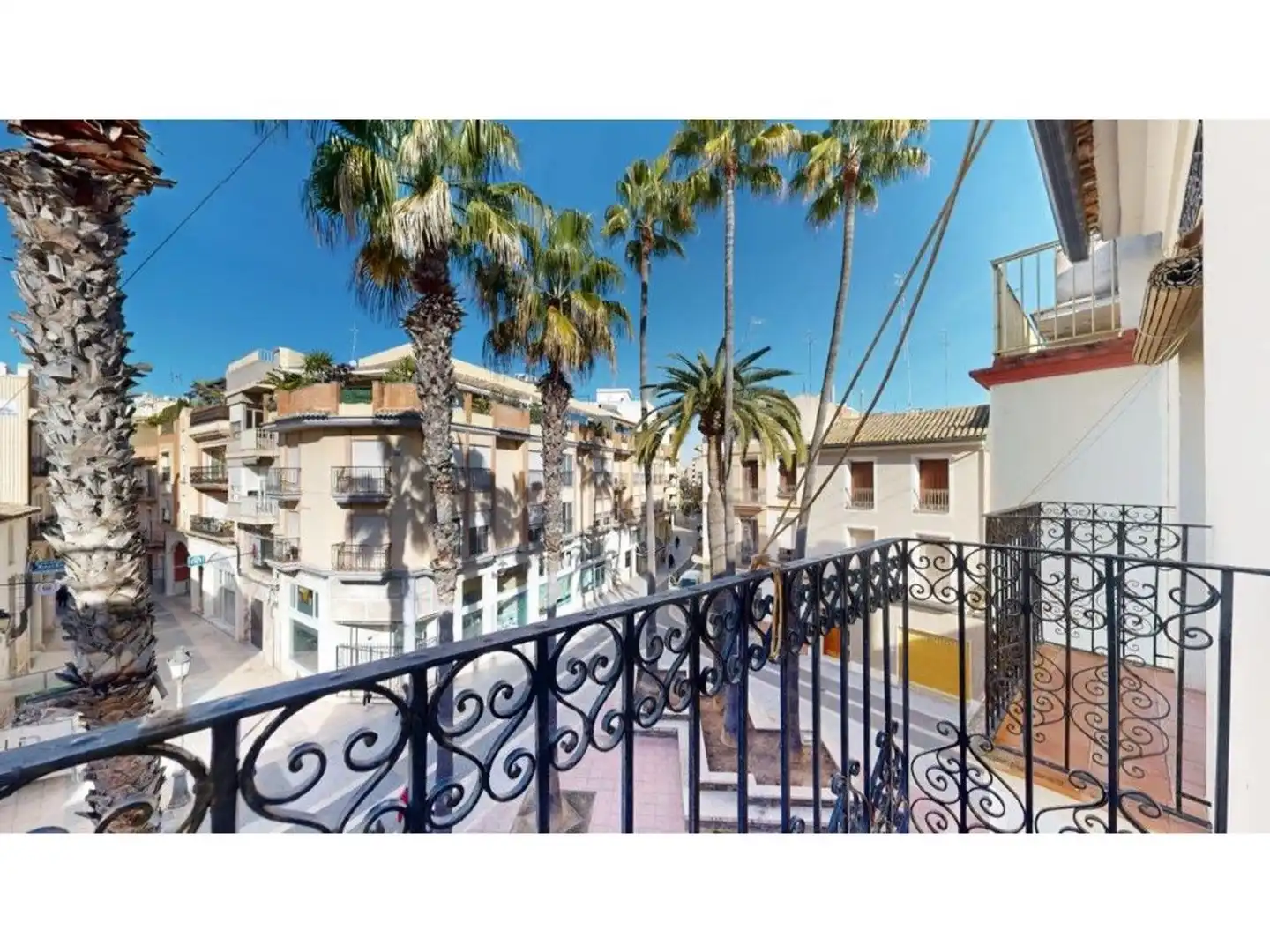 Vista exterior de Piso en venta en Algemesí con Terraza, Amueblado y Balcón
