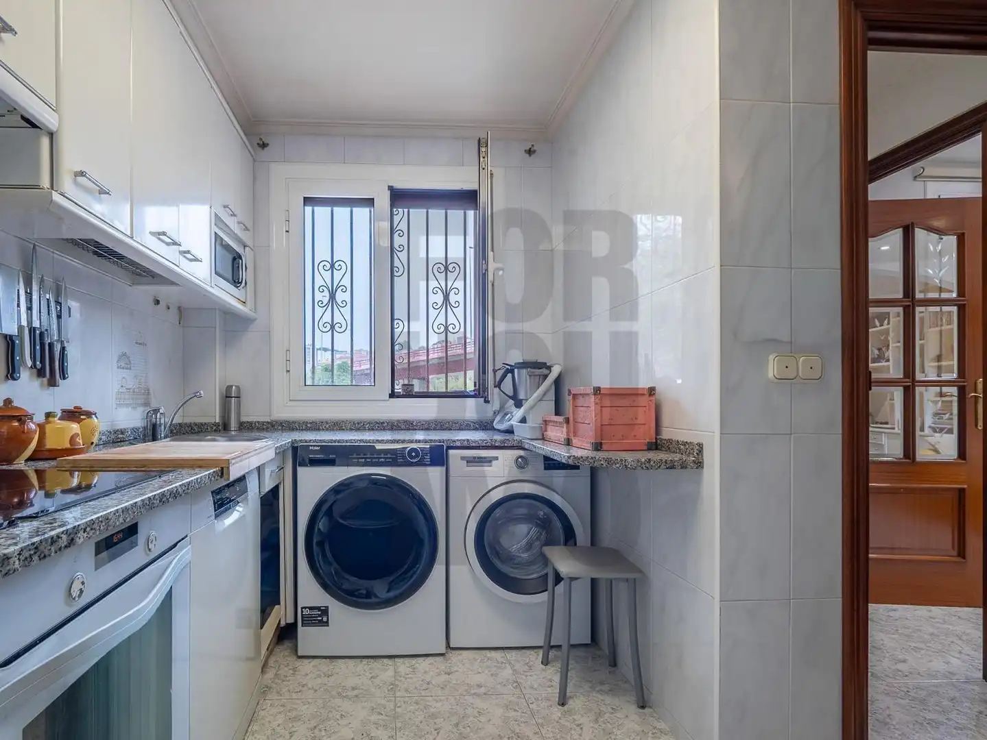 Cuina de Casa adosada en venda en Donostia - San Sebastián  amb Aire condicionat, Calefacció i Terrassa
