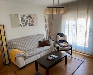 Sala d'estar de Pis de lloguer en Salamanca Capital amb Calefacció, Parquet i Moblat