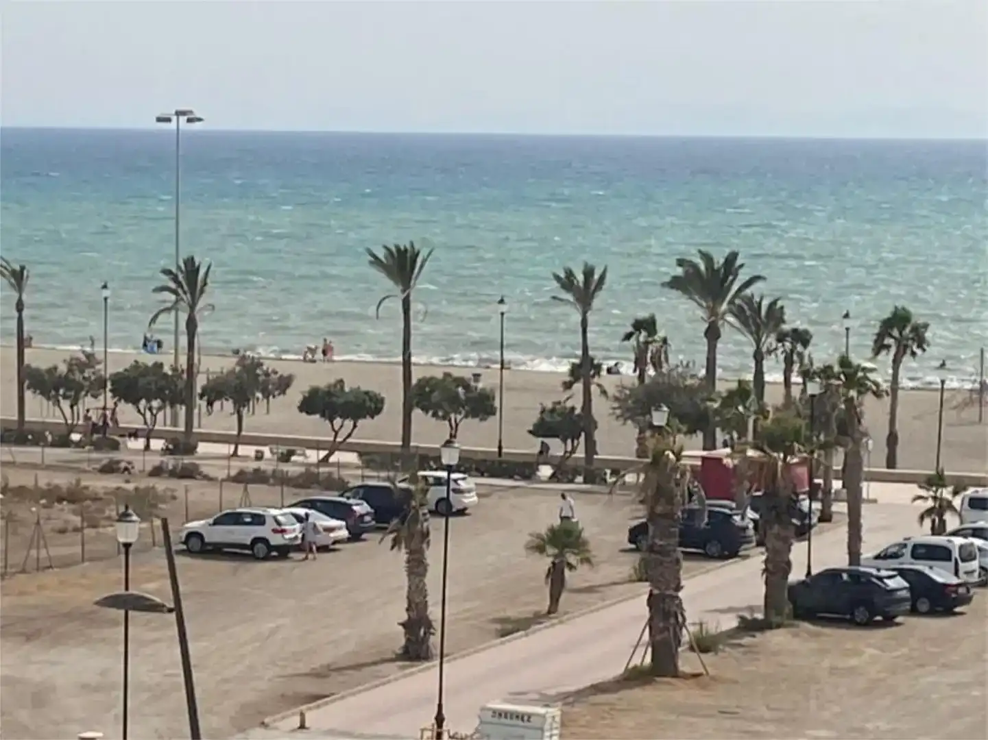 Außenansicht von Wohnung zur Miete in Roquetas de Mar mit Klimaanlage und Schwimmbad