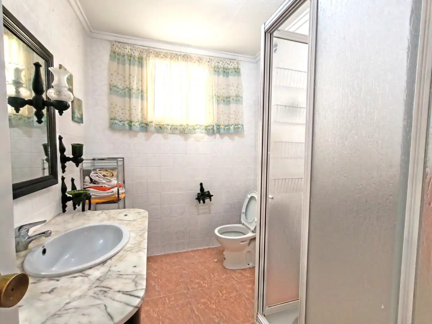 Bathroom of Flat for sale in Elche / Elx  with Furnished, Oven and Washing machine