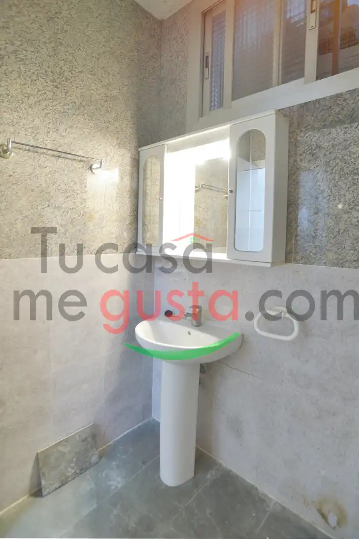 Bany de Casa o xalet en venda en Abrera amb Aire condicionat, Calefacció i Jardí privat