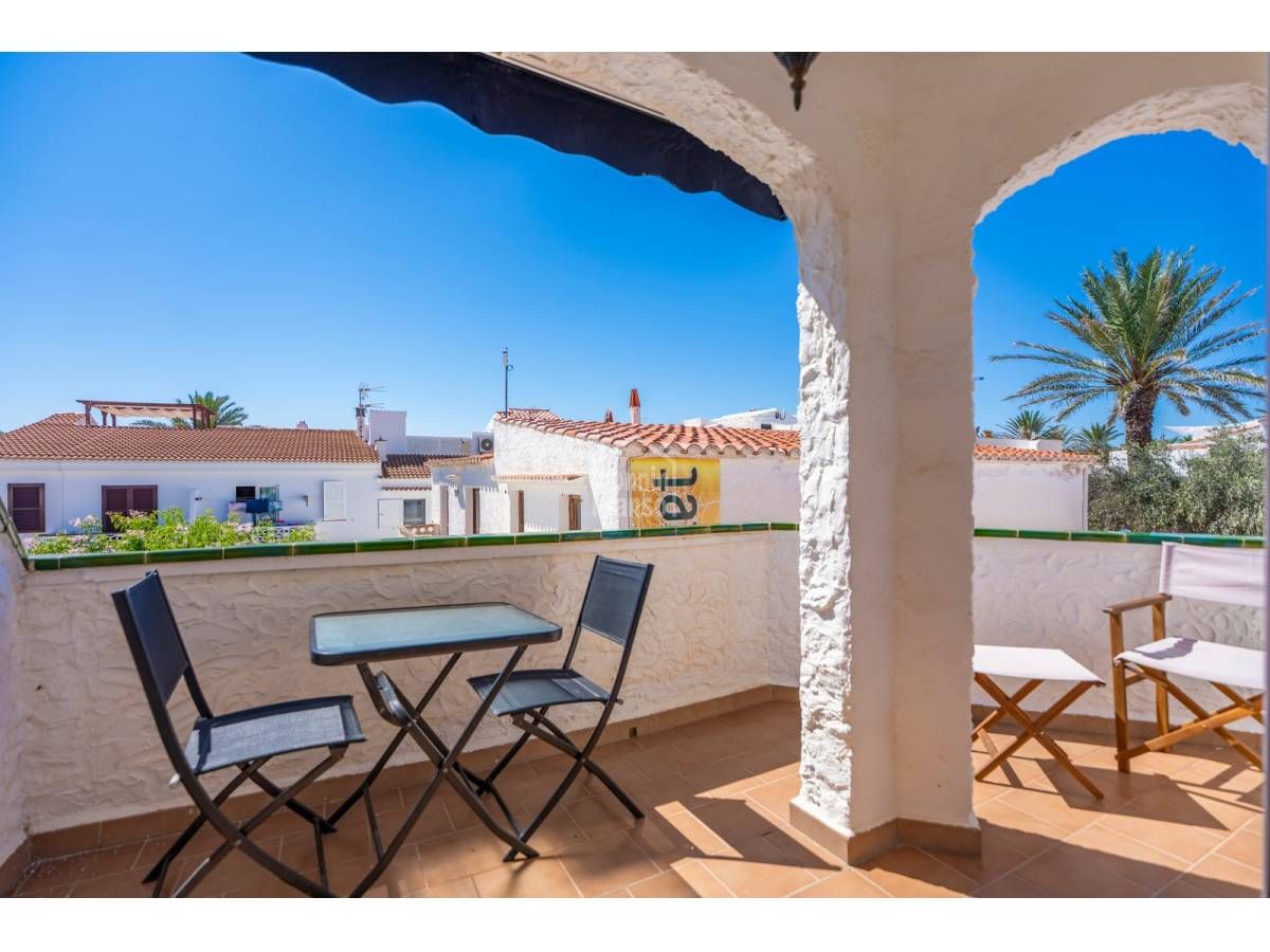 Vista exterior de Apartament en venda en Sant Lluís amb Terrassa i Moblat