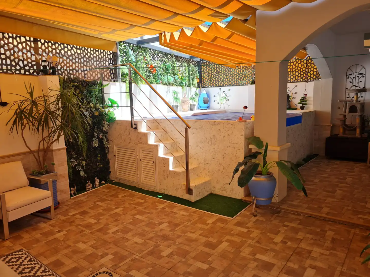 Casa adosada en venda en Espartinas amb Aire condicionat, Jardí privat i Piscina
