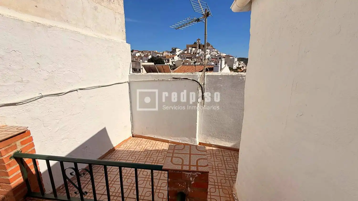 Vista exterior de Casa o xalet en venda en Colmenar amb Aire condicionat, Calefacció i Terrassa