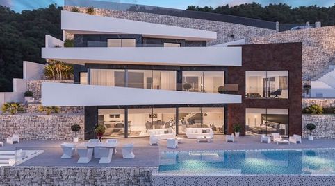 VILLA DE LUJO EN BENISSA EN UNA ZONA CON UN ENCANTO NATURAL CON UNAS VISTAS IMPRESIONANTES A CALPE