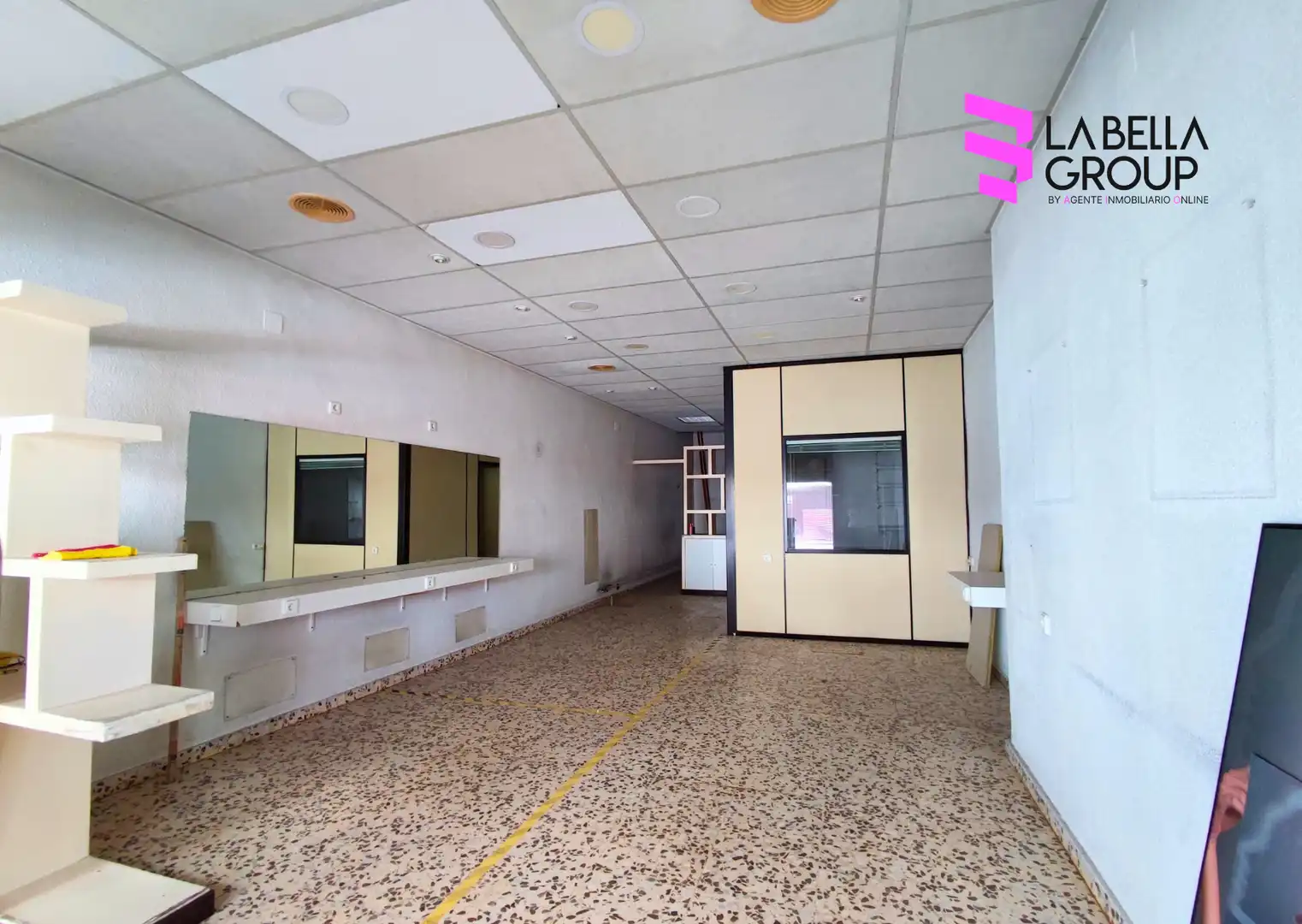 Business premises for sale in Calle Madrid