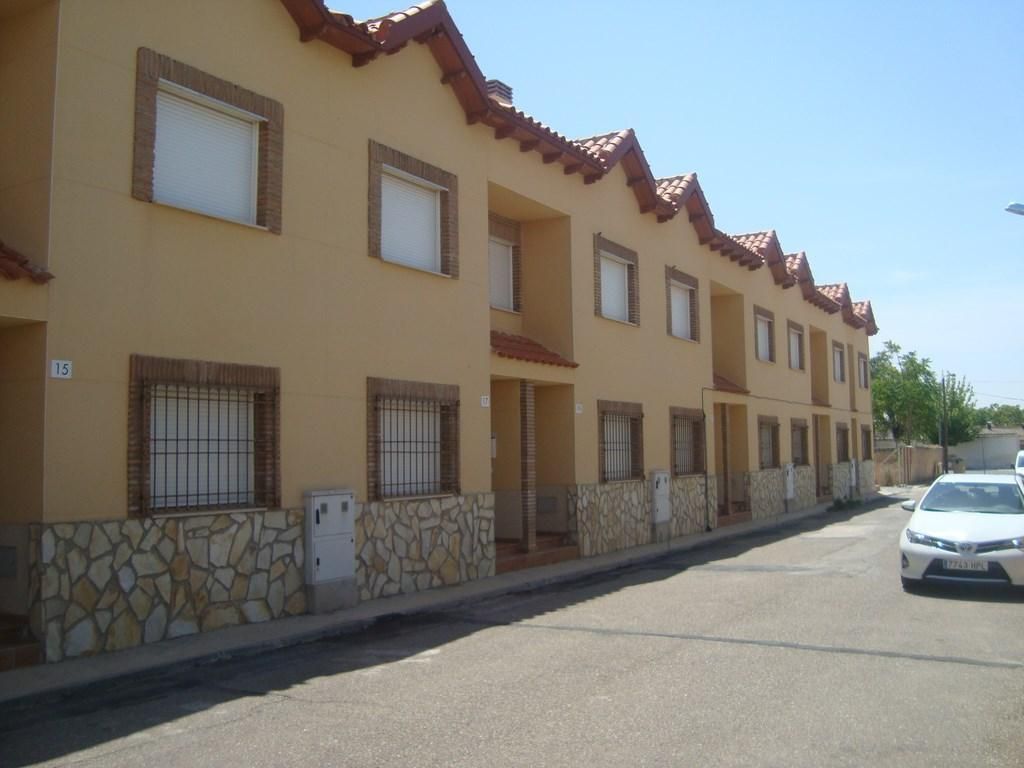 Vista exterior de Garatge en venda en Santa Cruz de la Zarza