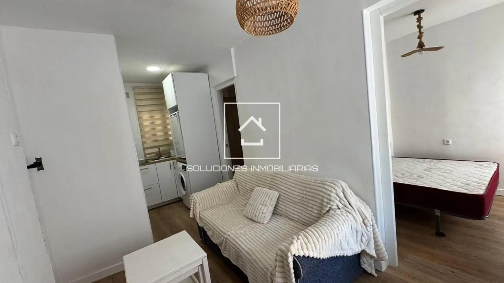 Piso en venta en De Rodríguez Espinosa, Palomeras Bajas, Puente de Vallecas