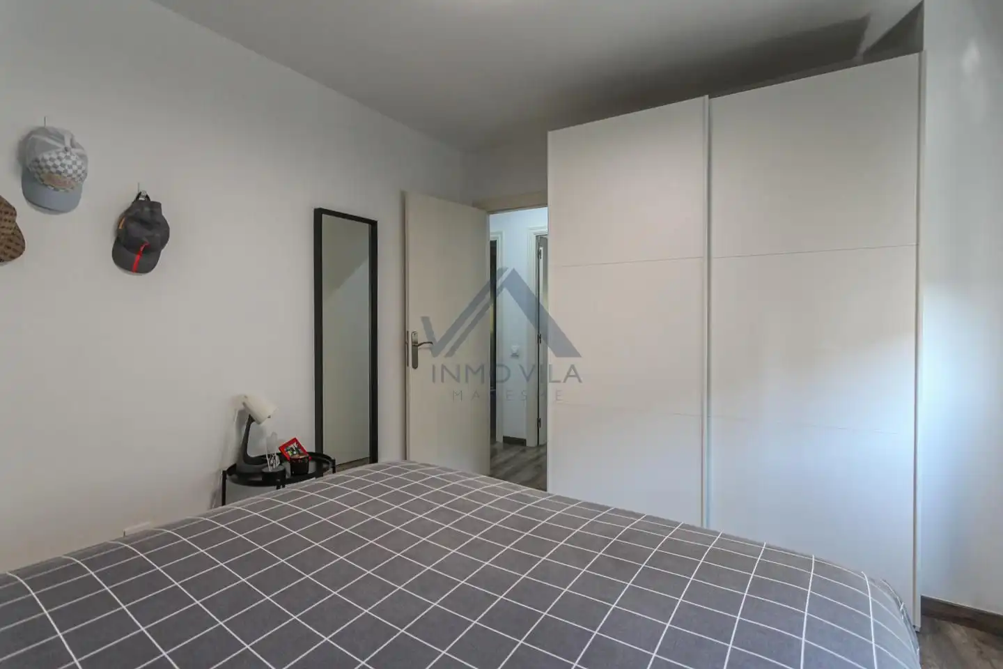 Schlafzimmer von Wohnung zum Verkauf in Montcada i Reixac mit Klimaanlage, Terrasse und Möbliert