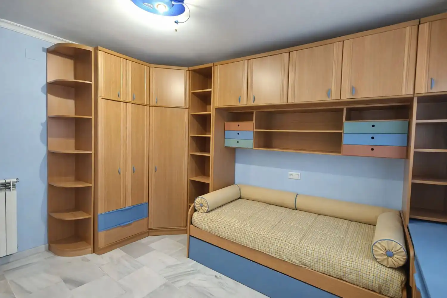 Habitación de Casa o chalet en venta en Cúllar Vega con Calefacción y Trastero