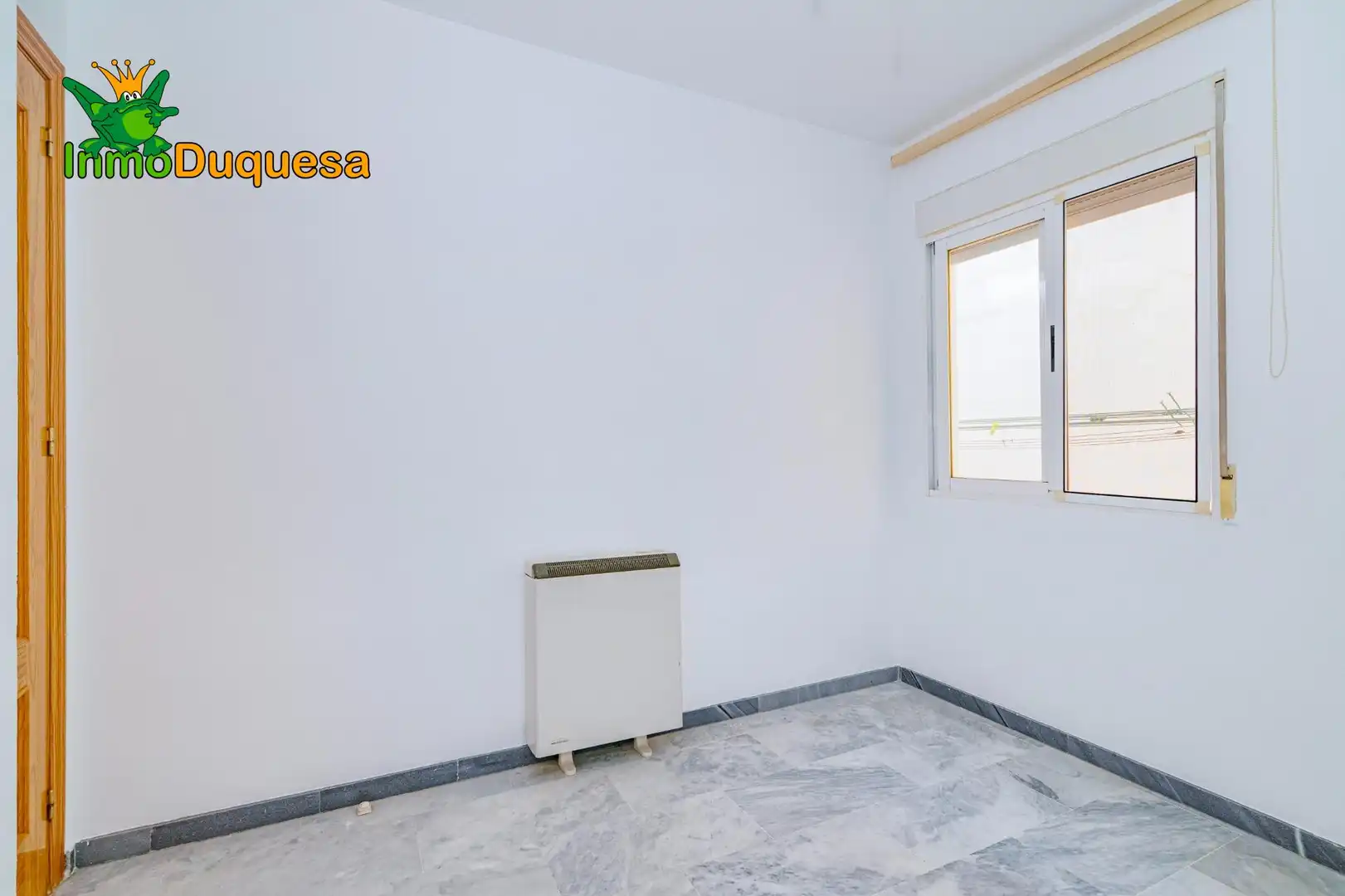Habitación de Piso en venta en La Zubia con Aire acondicionado, Calefacción y Terraza