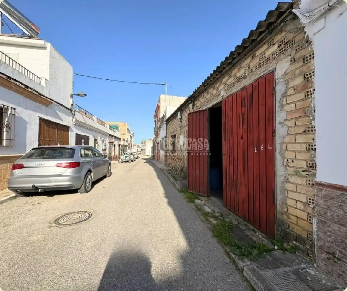 Außenansicht von Garage zum Verkauf in Las Cabezas de San Juan
