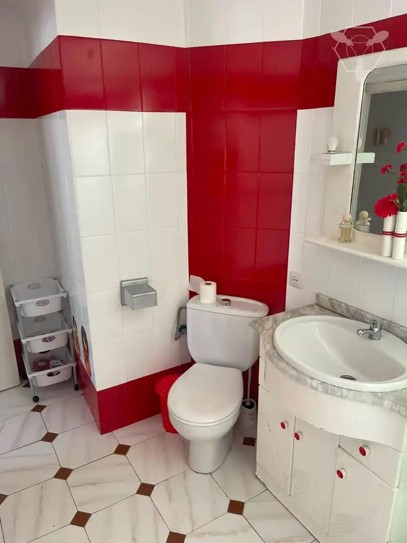 Baño de Piso en venta en Huelva con Aire acondicionado y Amueblado