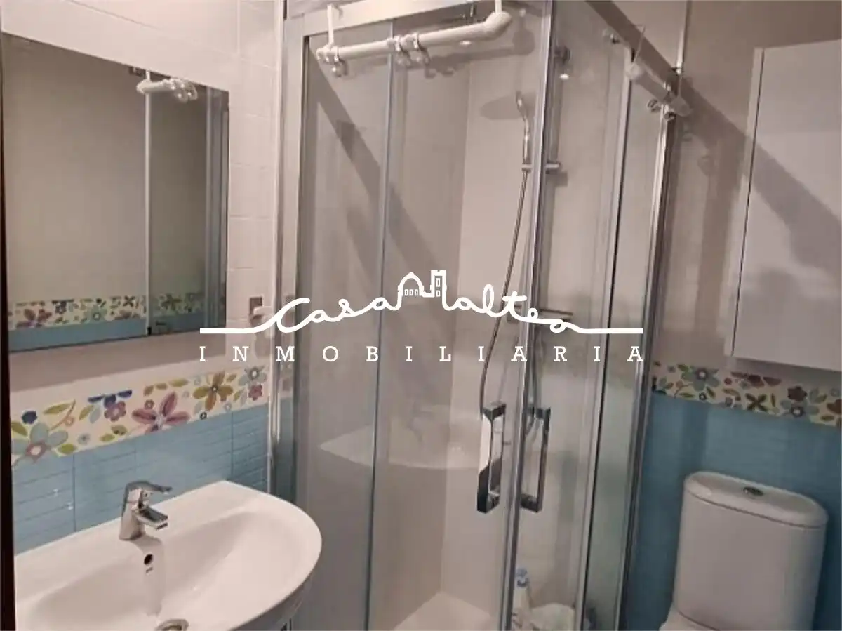 Baño de Apartamento de alquiler en Altea con Aire acondicionado, Terraza y Amueblado