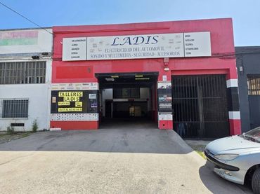 Local comercial en venda a Zona Sur - Av. de España - San Miguel
