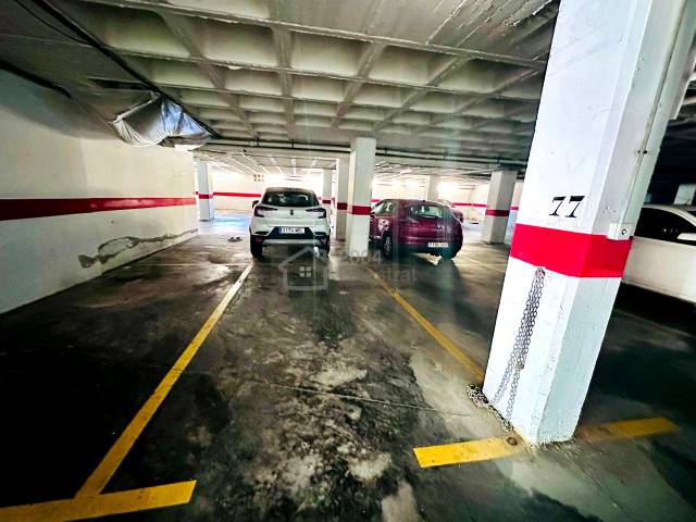 Garaje en Alquiler en Carrer Relleu en Centro Urbano