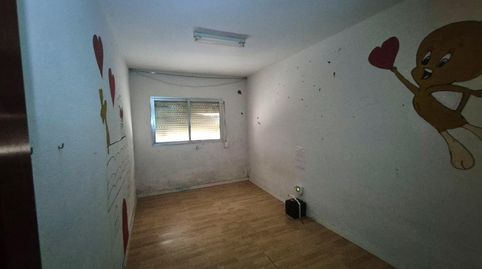 Foto 4 de Piso en venta en Calle Cl. Ramon Lujan, 116, Almendrales, Madrid Capital