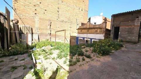 Foto 2 von Fabrik Grundstücke zum Verkauf in Calle Ausona, Trinitat Vella, Barcelona Capital