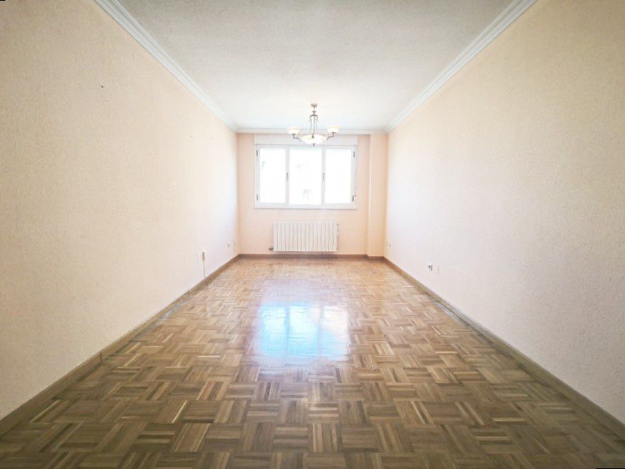 Dormitori de Pis en venda en Salamanca Capital amb Calefacció i Parquet
