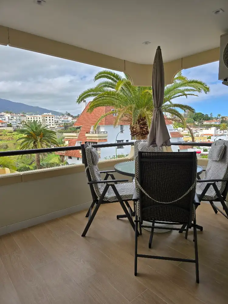 Flat with lift to rent in Calle Rector Benito Rodríguez Rios 107