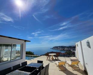 Vista exterior de Casa o xalet de lloguer en Almuñécar amb Aire condicionat, Terrassa i Piscina