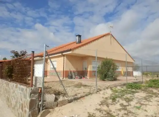 Vista exterior de Casa adosada en venta en Novés