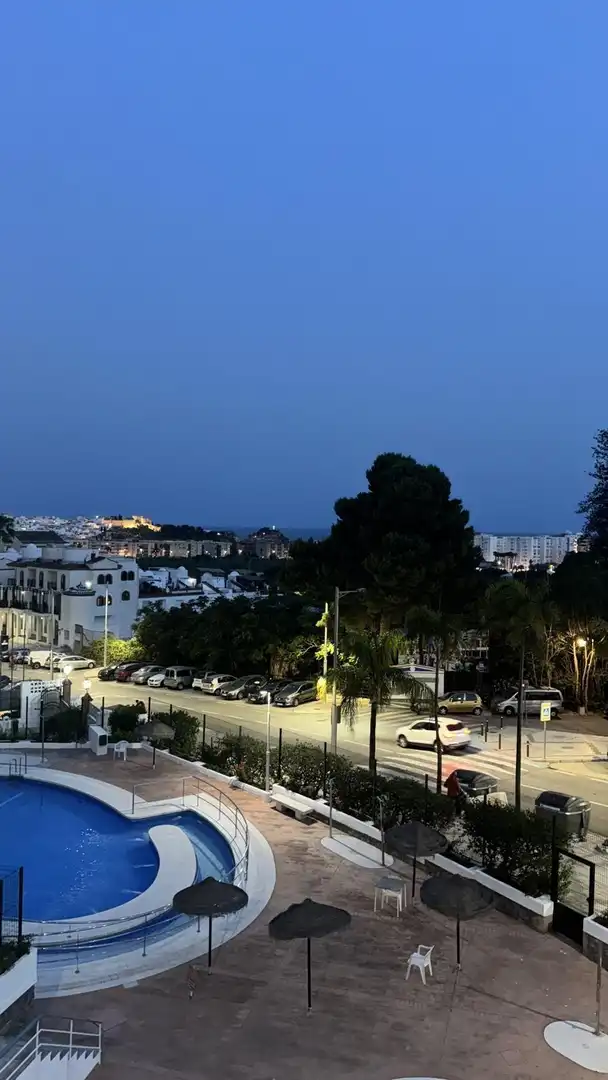 Vista exterior de Piso de alquiler en Almuñécar con Jardín privado, Terraza y Amueblado