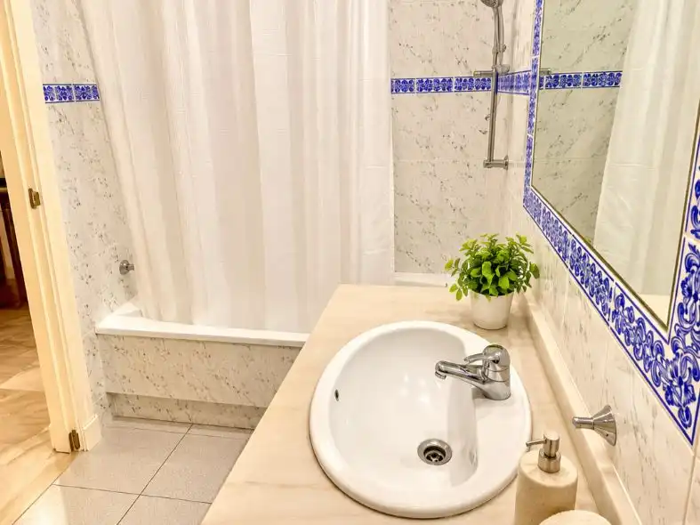 Bathroom of Flat for sale in Benalmádena  with Air Conditioner, Terrace and Swimming Pool