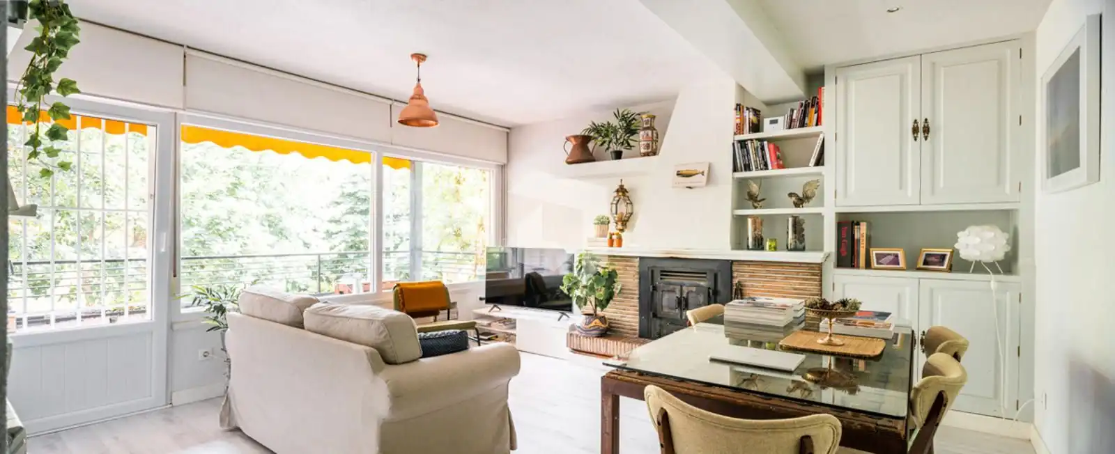 Living room of Flat for sale in San Lorenzo de El Escorial  with Heating, Terrace and Swimming Pool