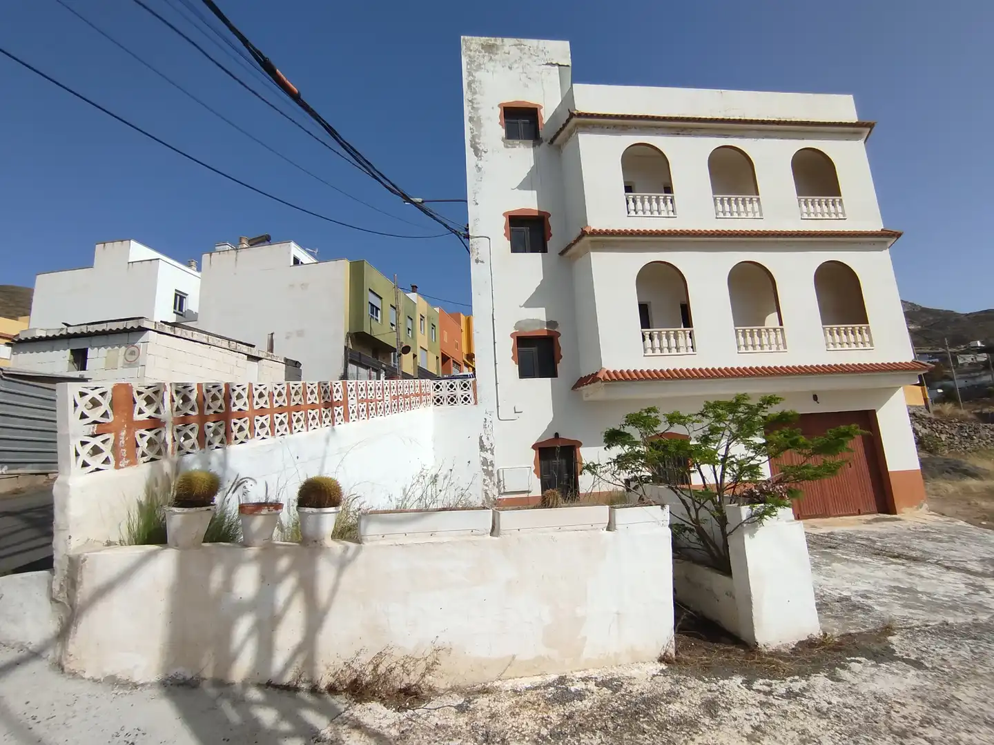 Vista exterior de Casa o chalet en venta en Gáldar con Jardín privado, Terraza y Amueblado