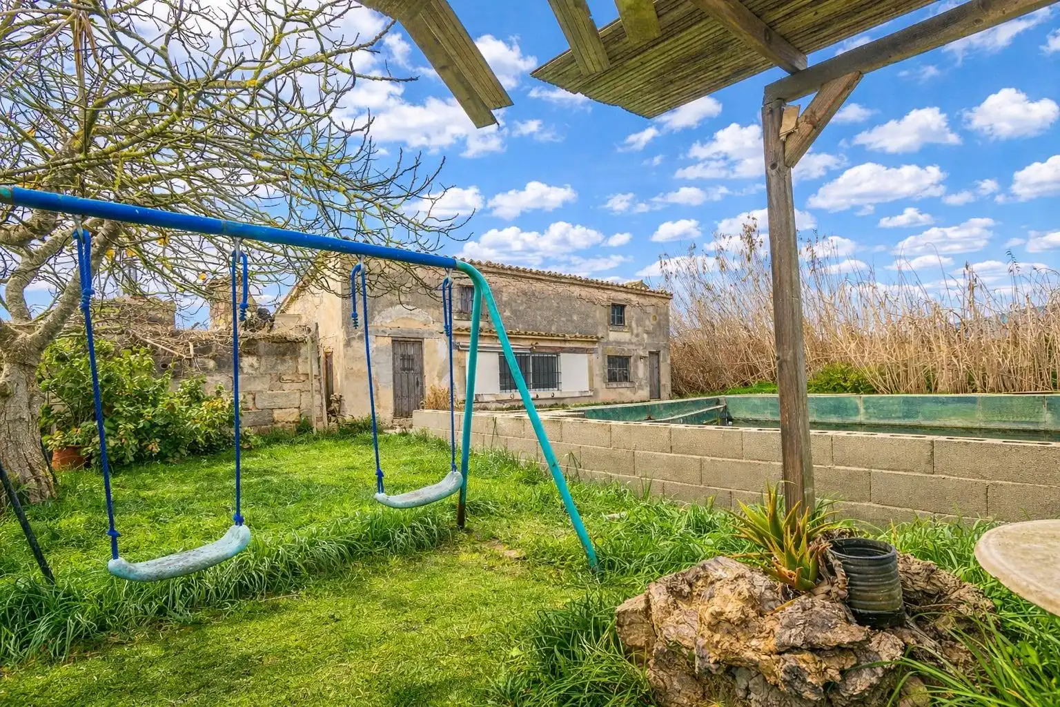 Jardí de Finca rústica en venda en Sa Pobla amb Piscina