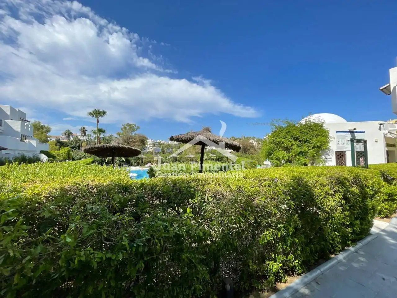 Apartments for sale in Estepona  with Air Conditioner, Private garden and Terrace