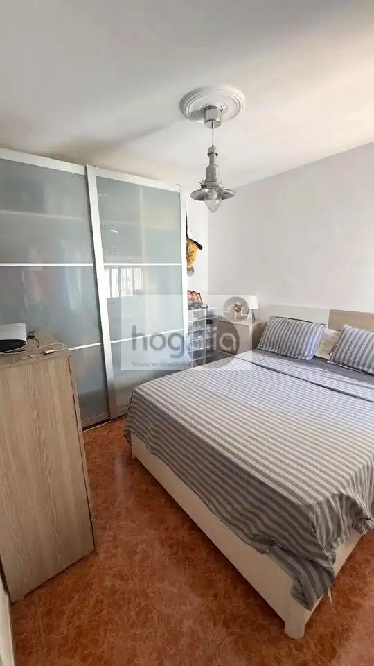 Schlafzimmer von Wohnung zur Miete in Sevilla mit Klimaanlage und Möbliert