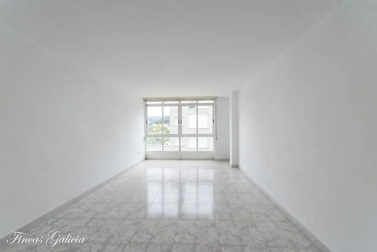 Piso con terraza en venta en Verín