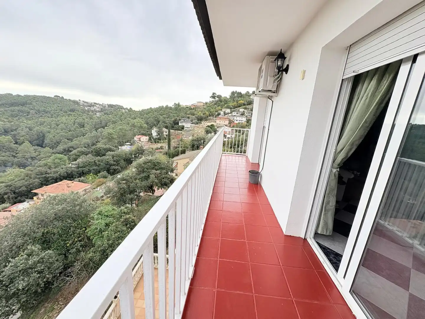 Terraza de Casa o chalet en venta en Corbera de Llobregat con Aire acondicionado, Calefacción y Jardín privado