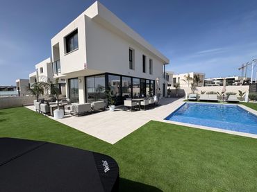 Haus mit Pool zum Verkauf in Gran Alacant