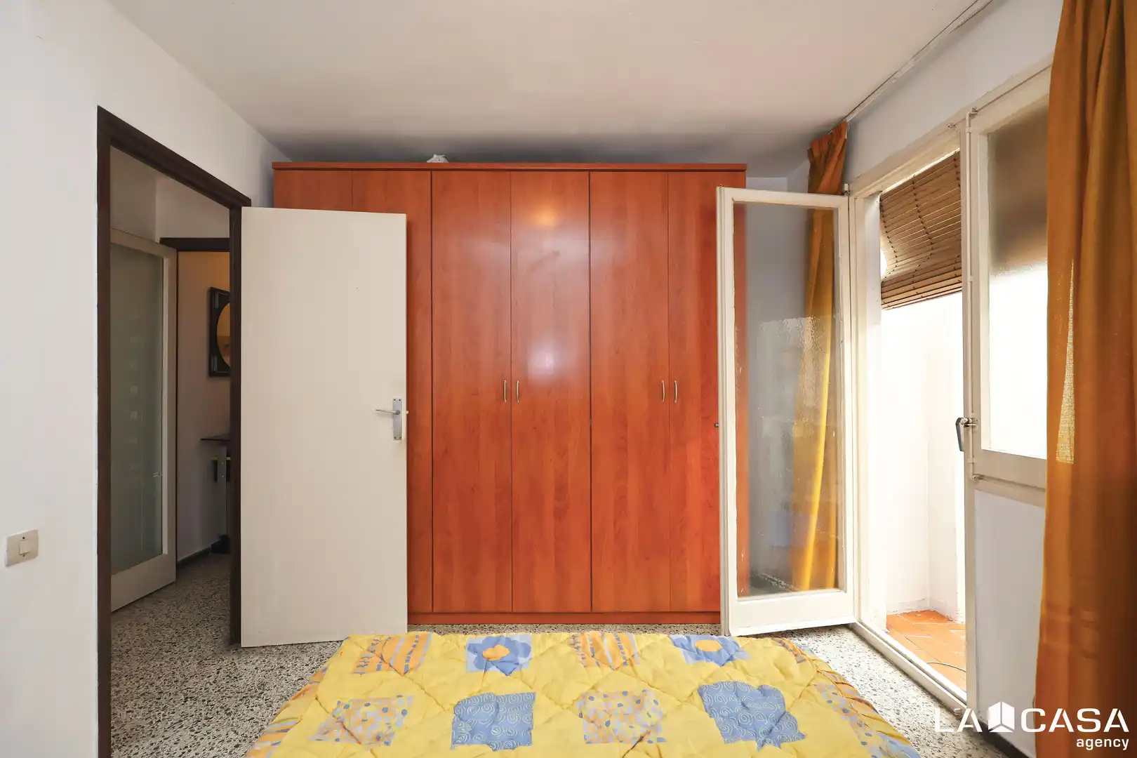 Habitación de Ático en venta en L'Hospitalet de Llobregat con Calefacción, Terraza y Balcón