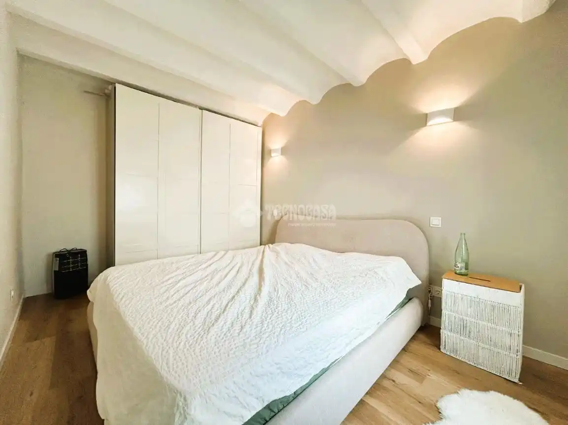 Habitación de Piso en venta en L'Hospitalet de Llobregat con Aire acondicionado, Terraza y Amueblado