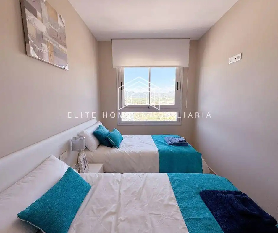 Habitación de Apartamento de alquiler en Cabanes con Aire acondicionado, Terraza y Piscina comunitaria