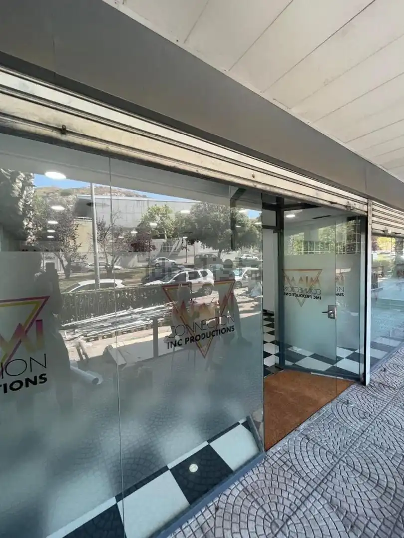 Nave industrial en venta en Montigalà - Sant Crist, imagen 2
